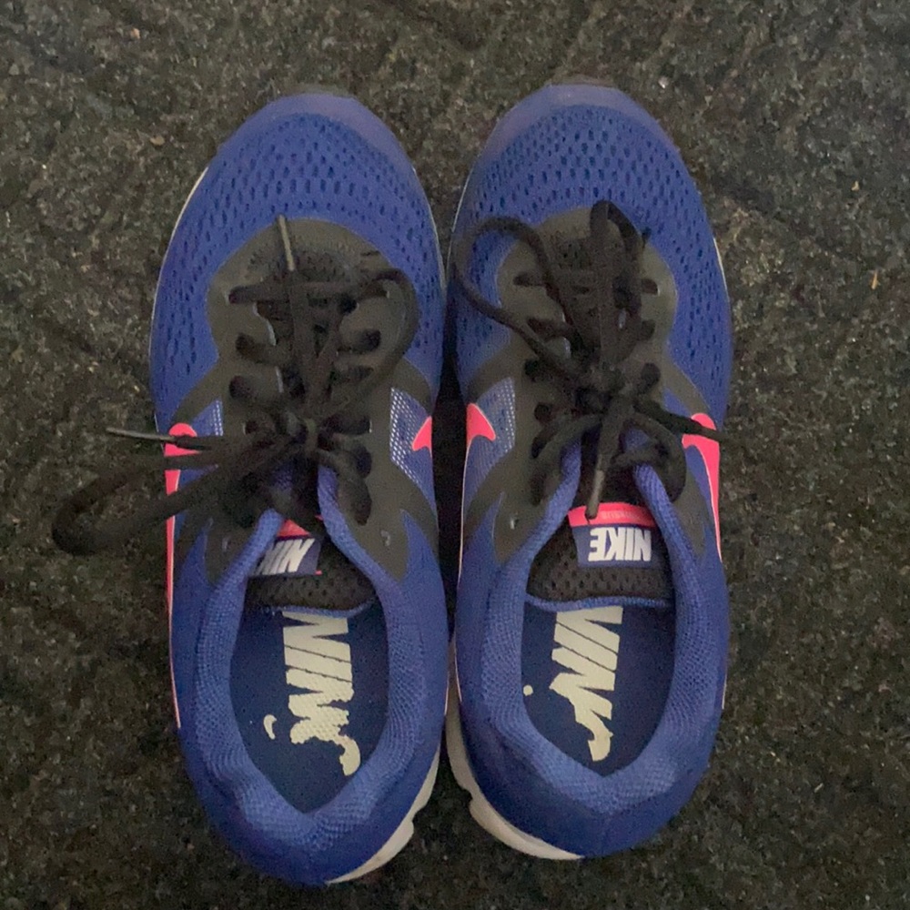 Nike Women’s Running Shoes Size 7.5